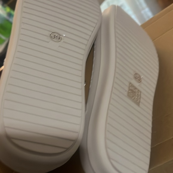 Alan Vincent size 39 New with out tag, closet, clean out sale. - Picture 12 of 12